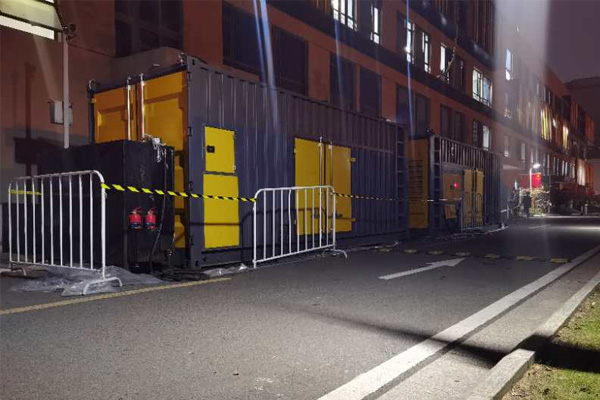 望谟柴油发电机组的输出电压是如何调节的？