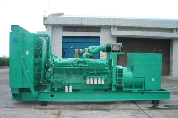 望谟工厂发电机应急发电时如何更准确地检查发电机状态？