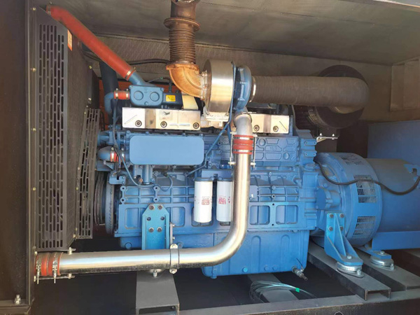 望谟燃油消耗率与进气温度的具体关系是什么？