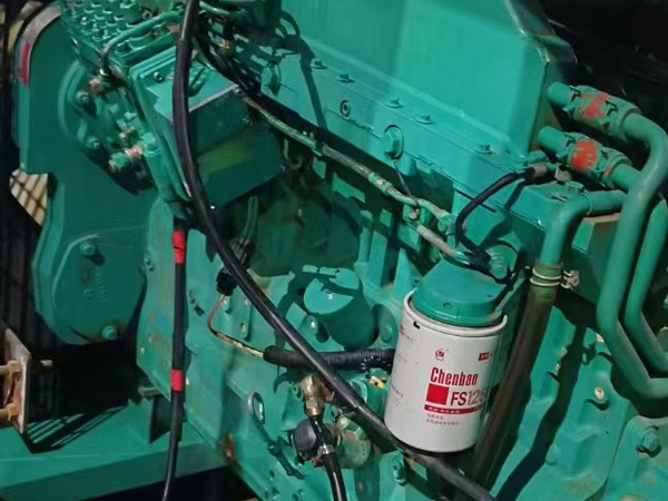 望谟如何确定新的发电机组控制系统是否与原系统兼容？